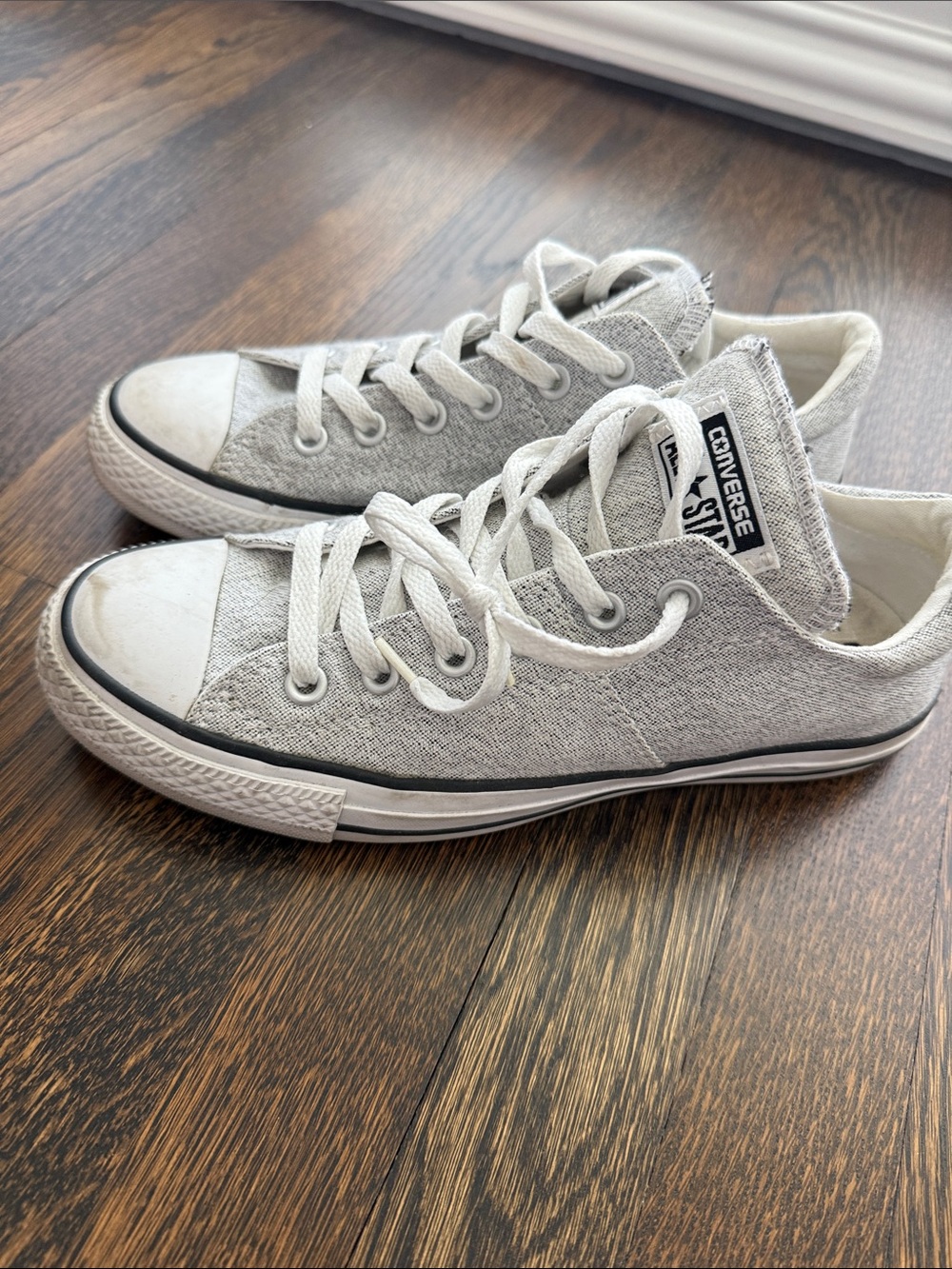 Converse Low Top Sneakers in Heather Gray and White